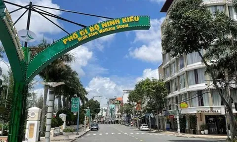 Cần Thơ mở lại phố đi bộ Ninh Kiều nhằm phát triển kinh tế đêm