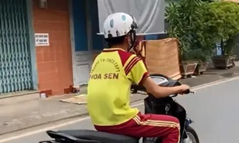 Công an làm việc với nam sinh chạy xe độ pô, che biển số rồi quay clip đăng TikTok