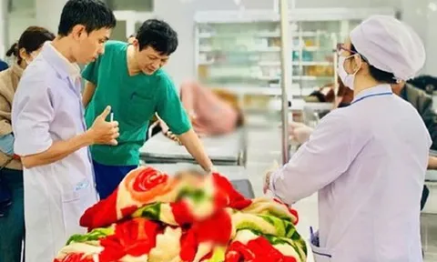 Vụ tai nạn khiến 13 học sinh bị thương: Bệnh viện Đa khoa Quảng Ngãi kích hoạt báo động đỏ