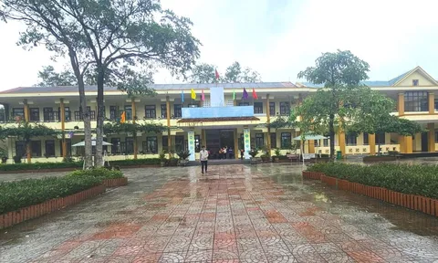 Phó Hiệu trưởng Đỗ Thị Hồng Huế xin nghỉ ốm sau ít ngày trở lại trường