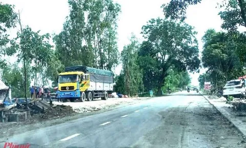 Lập 3 biên bản vi phạm, sau hơn 1 tháng cơ quan chức năng vẫn chưa xử lý được bến bãi tự phát?