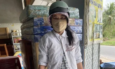 Vừa dựng lại nhà, người dân rốn lũ Phú Yên vừa kêu gọi hỗ trợ Phan Thiết 