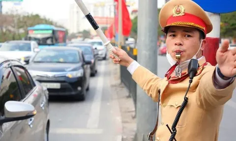 Cục CSGT cảnh báo nóng sau khi phát hiện có người dân đứng tên hơn 7.000 xe máy, hơn 100 ô tô