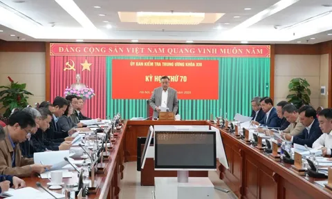 Chủ nhiệm Ủy ban Kiểm tra Trung ương Trần Sỹ Thanh chủ trì họp xử lý kỷ luật cán bộ