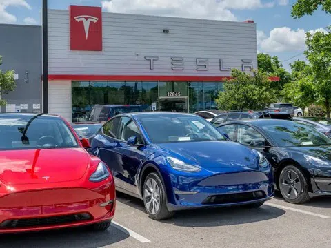 Lần đầu tiên trong lịch sử, Tesla ghi nhận doanh số sụt giảm 2 quý liên tiếp