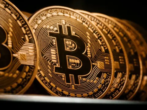 Giá Bitcoin vượt 96.500 USD, phá kỷ lục 3 lần trong ngày