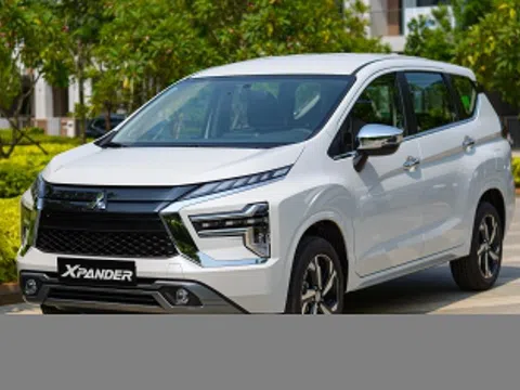 Mitsubishi Xpander tăng tốc, xe Hàn đông bất ngờ trong top bán chạy