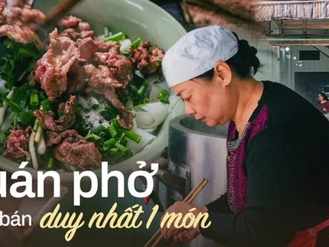 Quán phở không tên, không biển hiệu hơn 40 năm chỉ bán duy nhất 1 loại phở, đặc biệt không dùng loại gia vị tưởng như buộc-phải-có này