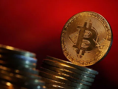 Giá Bitcoin thủng mốc 100.000 USD, chạm đáy 2 tuần