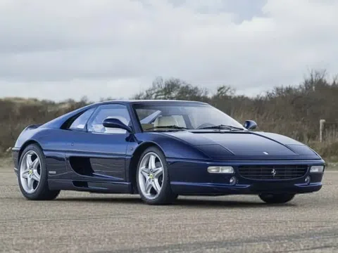 Đấu giá Ferrari F355 GTS của huyền thoại Michael Schumacher