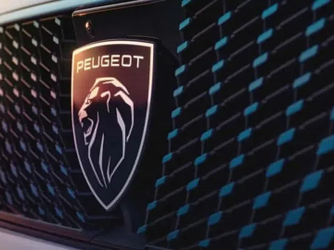 Peugeot, Jeep 'thay máu' đầu năm, chưa tìm được CEO mới