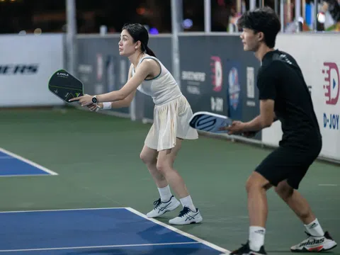 Trắng đơn hàng, 'đại gia' may mặc cho thuê đất làm sân pickleball