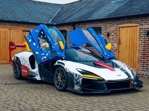 Siêu xe McLaren Senna GTR mang phong cách Gundam