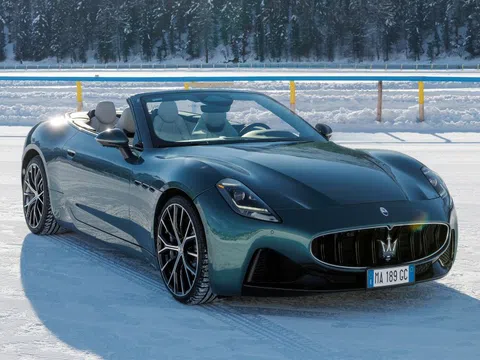 Maserati GranCabrio ra mắt phiên bản tiêu chuẩn mạnh 490 mã lực