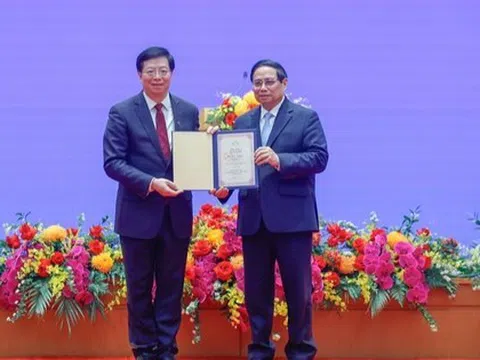 Đại học Thanh Hoa, Trung Quốc tặng Thủ tướng Phạm Minh Chính danh hiệu 'Giáo sư danh dự'