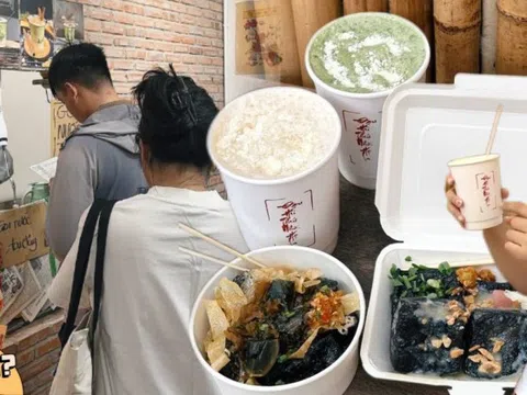 Cận cảnh món ăn vặt "thúi" nhất Sài Gòn: Giá đắt nhưng vẫn khiến giới trẻ đến tận sân bay để ăn