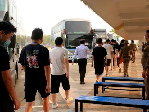 Nhiều người Việt ra nước ngoài dính lừa đảo "việc nhẹ, lương cao": Bộ Ngoại giao nói gì?