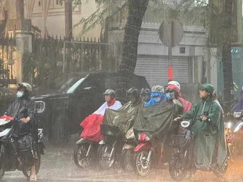 Miền Bắc mưa to, cảnh báo ngập lụt ở nhiều quận nội thành Hà Nội