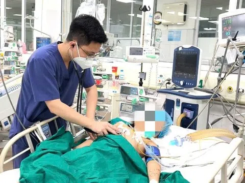 Bé gái nguy kịch sau tai nạn nhỏ khi vui chơi