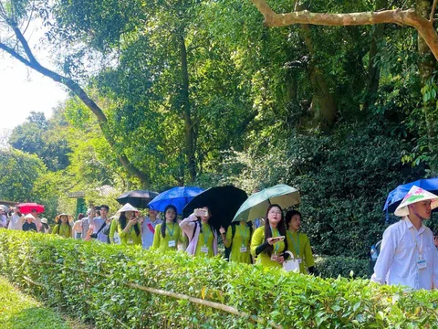 Quê Bác đón hàng vạn du khách về thăm dịp lễ 30/4- 1/5