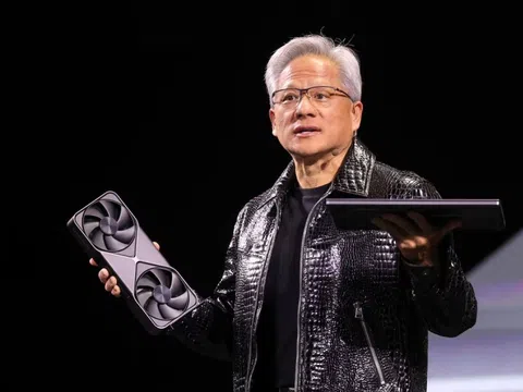 CEO Nvidia lần đầu được tăng lương sau 10 năm