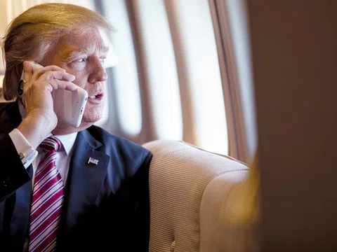 Phong cách 'hỉ nộ ái ố' của ông Trump khi dùng Truth Social