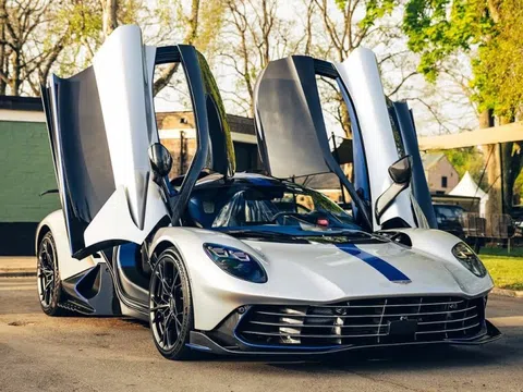 Siêu xe Aston Martin Valhalla đầu tiên trên thế giới được bàn giao