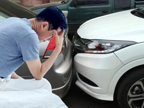 Lái xe trên cao tốc, người đàn ông bị ô tô khác đâm thiệt hại 464 triệu đồng, công ty bảo hiểm tuyên bố: “Không thể bồi thường vì 2 người là cha con"
