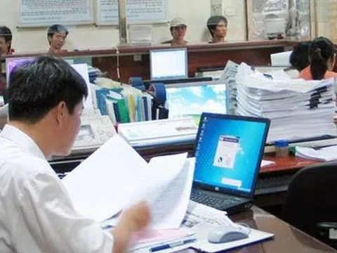 Cán bộ, công chức xã không sáp nhập có được hưởng chế độ nghỉ hưu trước tuổi?