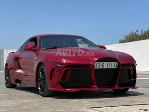 Toyota Celica 'lai' giữa Bugatti La Voiture Noire và Ford GT