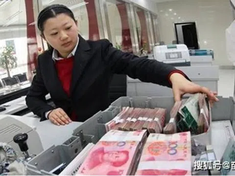 Người phụ nữ yêu cầu chuyển khoản 1,56 tỷ đồng nhưng nhân viên thông báo chỉ nhận được 1,55 tỷ tiền mặt, chủ tịch ngân hàng tuyên bố: “Chưa xác định nguyên do nhưng vẫn bồi thường”