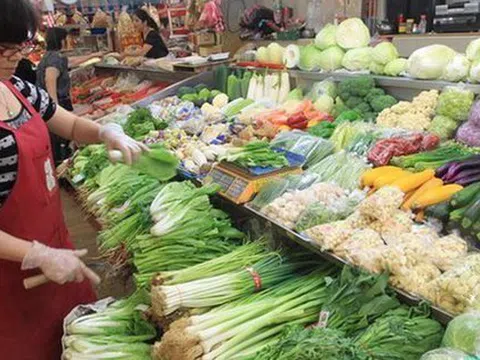 3 tạ rau quả nhiễm hóa chất độc hại bị thu giữ, tiêu hủy ở Sơn La: Cảnh báo 5 loại rau quả dễ "ngậm thuốc trừ sâu" nhất chợ
