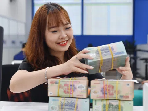 Cổ đông loạt ngân hàng sắp nhận hơn tỷ USD tiền mặt