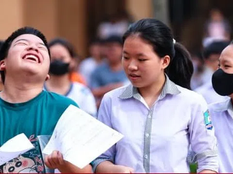 'Đừng thần thánh hoá IELTS để xét tuyển, giỏi ngoại ngữ không chắc giỏi các môn'