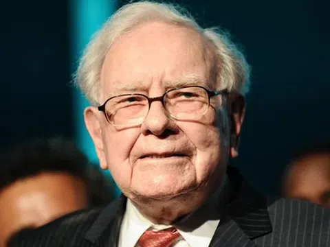 Warren Buffett thẳng thắn: Đừng kì kèo về LƯƠNG khi mới đi làm, đào sâu vào 1 YẾU TỐ có thể định đoạt sự nghiệp của bạn!