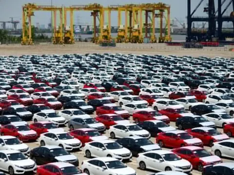 Việt Nam đã chi gần 12 triệu USD/ngày để nhập khẩu ôtô từ đầu năm