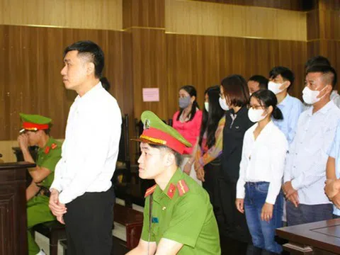 30 bị cáo vắng mặt trong vụ xét xử đưa, nhận hối lộ lớn nhất ở Thanh Hóa