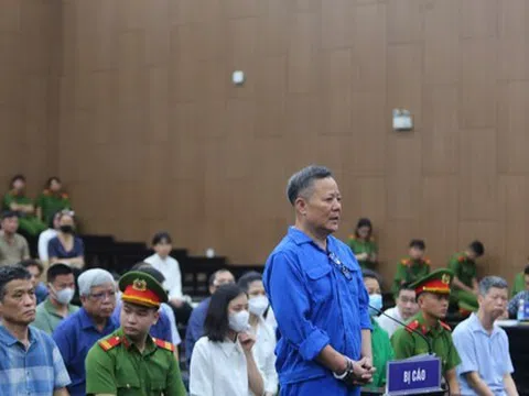Vụ buôn lậu đất hiếm sang Trung Quốc: Chủ doanh nghiệp khóc, khai mới học hết lớp 8