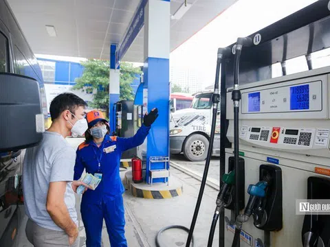 Đề xuất giảm thuế VAT với xăng dầu, máy giặt, lò vi sóng đến hết năm 2026