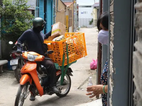 Quét mã QR chuyển khoản của shipper, tài khoản ngân hàng của người phụ nữ Hà Nội bị trừ liên tục từ 2 triệu đến 900 triệu đồng