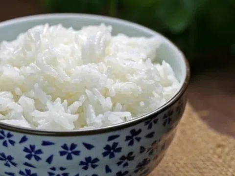 Nếu muốn sống đến năm 90 tuổi, tôi khuyên bạn KHÔNG MUA 4 loại bát ăn cơm "độc hại" này
