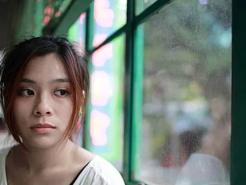 Từ chuyện cô gái sáng vay 1 tỉ, chiều trả lãi 150 triệu đồng: Cha mẹ có con gái phải dạy kỹ càng điều này!