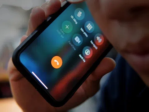 Nghe điện thoại vào sáng sớm, người đàn ông bị trừ 1 tỷ đồng trong tài khoản ngân hàng, lập tức đến công an trình báo