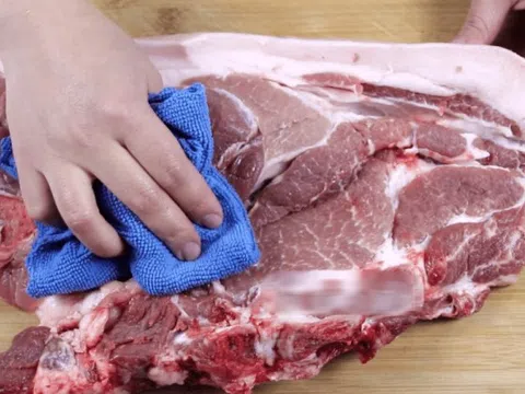 Đi chợ thấy người bán liên tục dùng giẻ lau thịt heo: 90% người biết nhưng không hiểu ý nghĩa