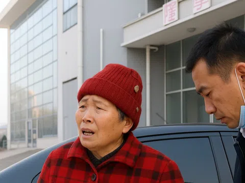 Có 1,4 tỷ đồng bồi thường, người phụ nữ mang đi gửi tiết kiệm, 5 năm sau đến rút thì được thông báo: Không có quyền nhận số tiền này