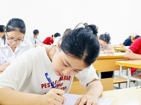Tỉ lệ chọi vào lớp 10 Hà Nội khiến phụ huynh mất ăn, mất ngủ: Chuyên gia tư vấn nóng