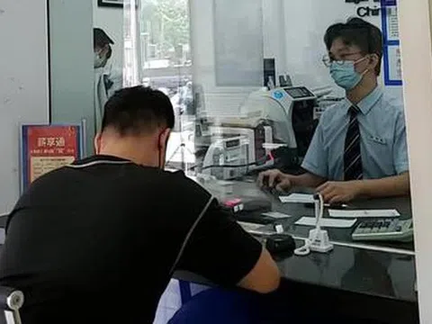 Vừa nhận chuyển khoản thành công đơn hàng 530 triệu đồng, tài khoản lập tức bị khoá, ngân hàng thông báo: Có bất thường
