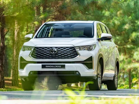 Thị trường xe hybrid Việt ngày càng đa dạng, Toyota vẫn 'thống trị'