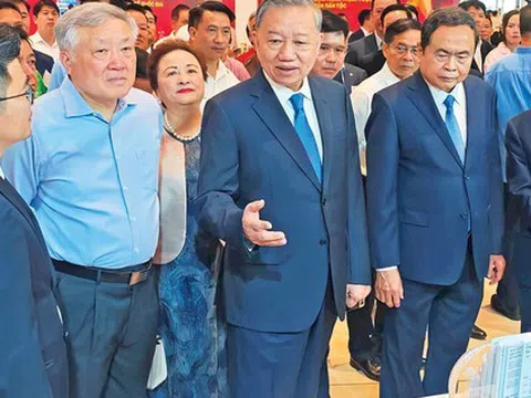 "Bộ tứ trụ cột" giúp Việt Nam cất cánh