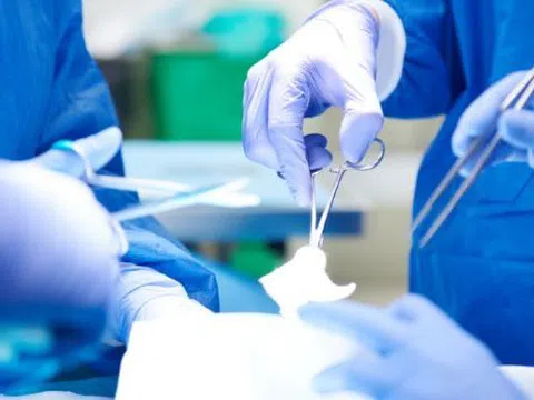 Bé gái 10 tuổi thường xuyên bỏ bữa sáng, đi khám bố mẹ "sốc nặng" khi bác sĩ lấy ra thứ này